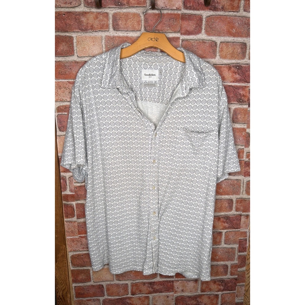 Goodfellow & Co Mens XL Short Sleeve Button Down Shirt Geometric Medallion White